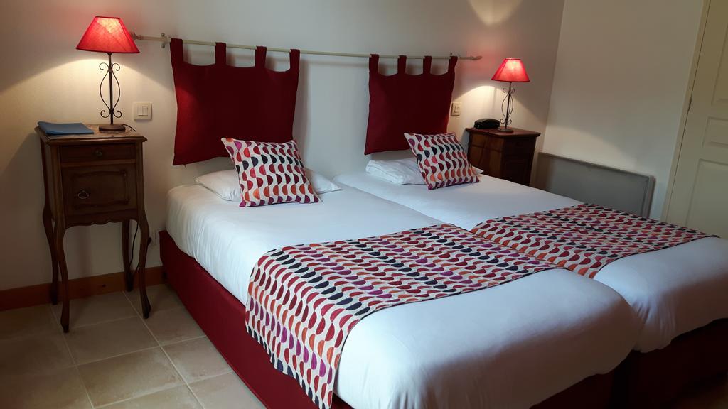 Hotel Du Donjon Aulnay  Bagian luar foto
