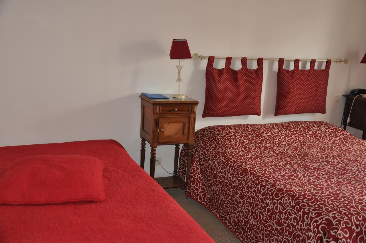 Hotel Du Donjon Aulnay  Bagian luar foto
